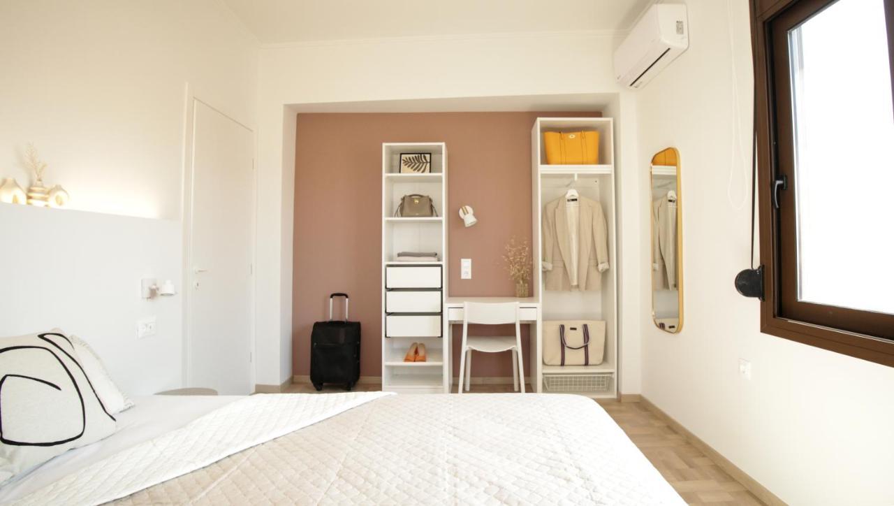 Onos - 2 Bedroom 2 Bathroom Penthouse With Terrace In Old Town Kalamata Exterior photo