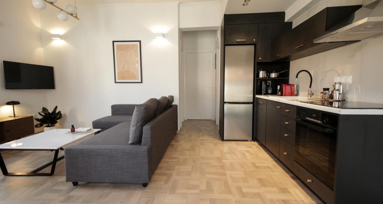 Onos - 2 Bedroom 2 Bathroom Penthouse With Terrace In Old Town Kalamata Exterior photo