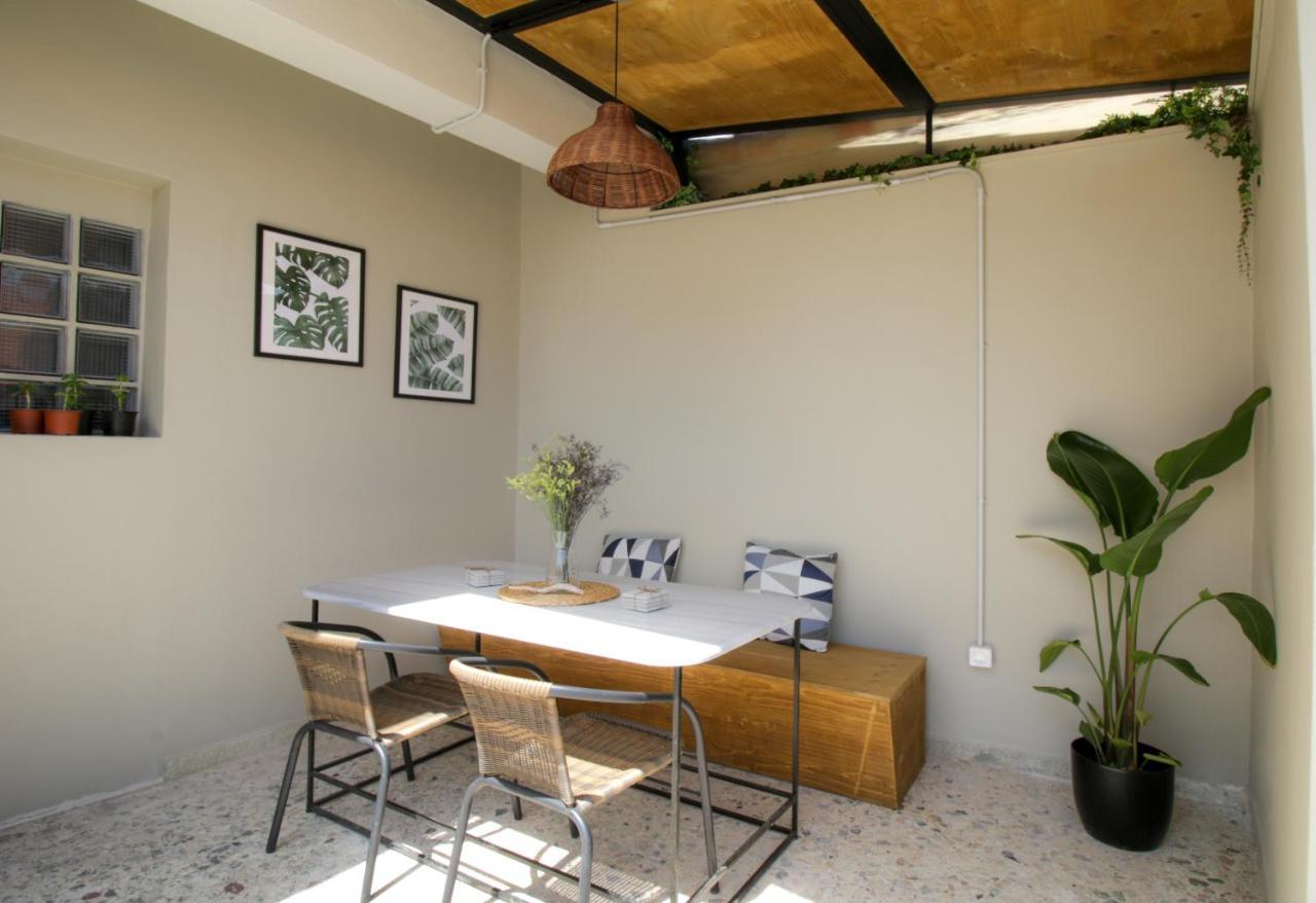 Onos - 2 Bedroom 2 Bathroom Penthouse With Terrace In Old Town Kalamata Exterior photo